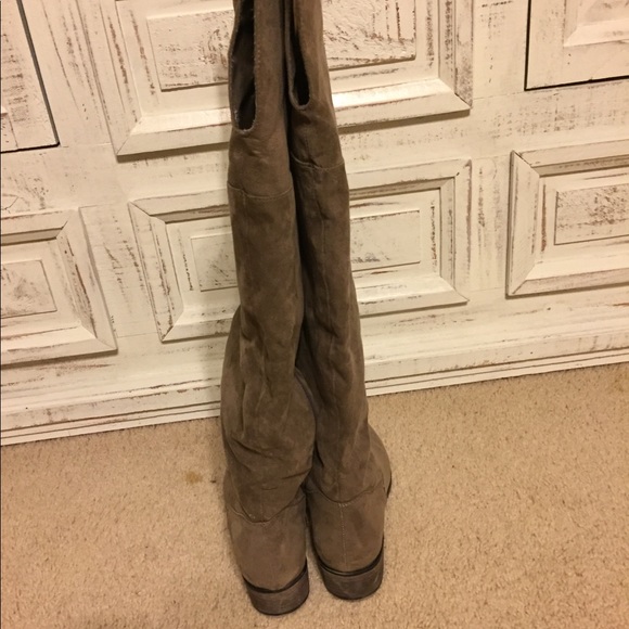 Boots - Picture 2 of 5